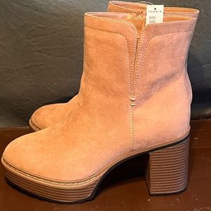 NWT Torrid Platform Tan Boots Size 8.5 W